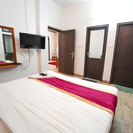 Pop Tavern Kovalam Beach Villa By Voye Homes Bagian luar foto
