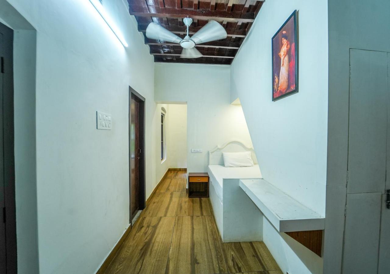Pop Tavern Kovalam Beach Villa By Voye Homes Bagian luar foto