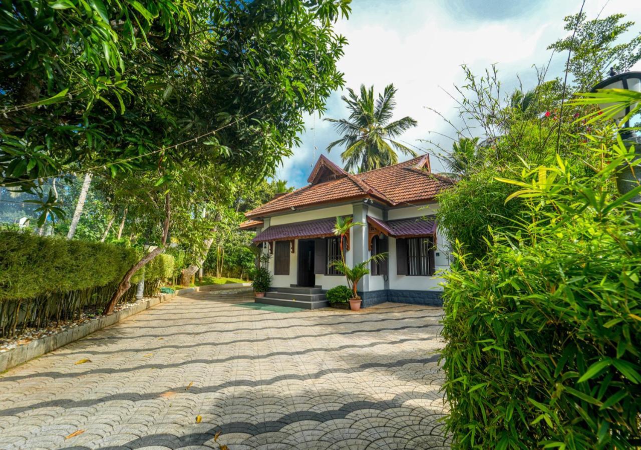 Pop Tavern Kovalam Beach Villa By Voye Homes Bagian luar foto