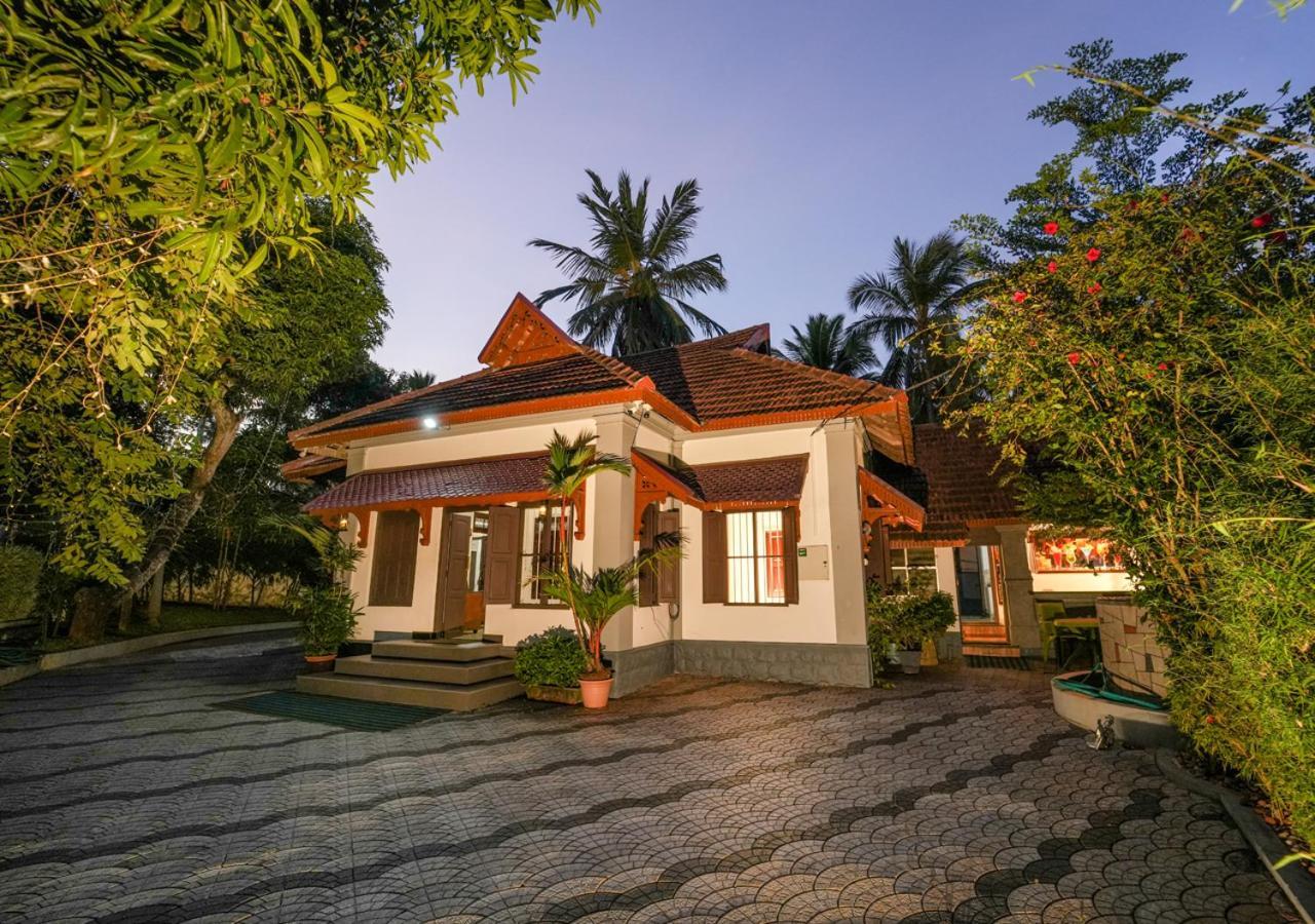 Pop Tavern Kovalam Beach Villa By Voye Homes Bagian luar foto