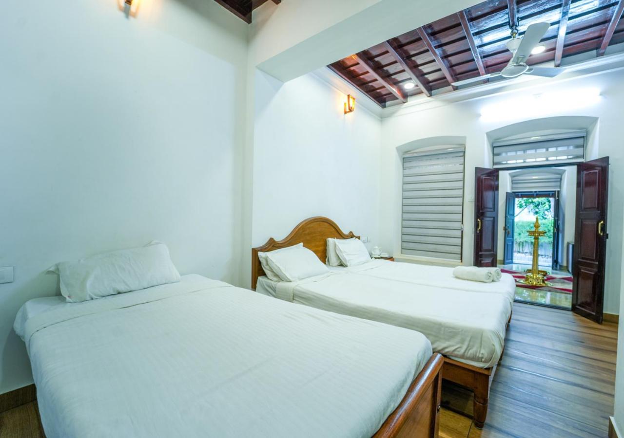 Pop Tavern Kovalam Beach Villa By Voye Homes Bagian luar foto