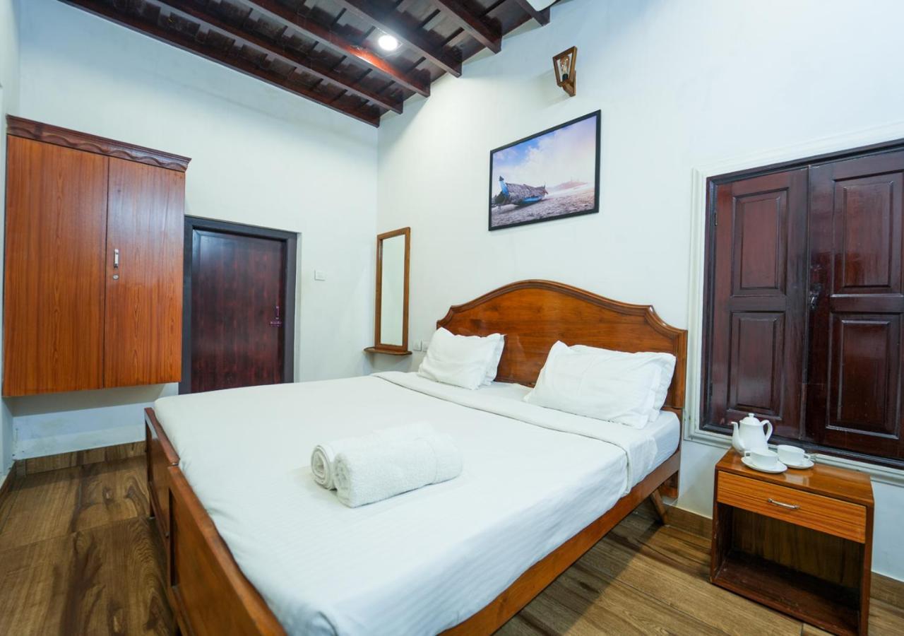 Pop Tavern Kovalam Beach Villa By Voye Homes Bagian luar foto